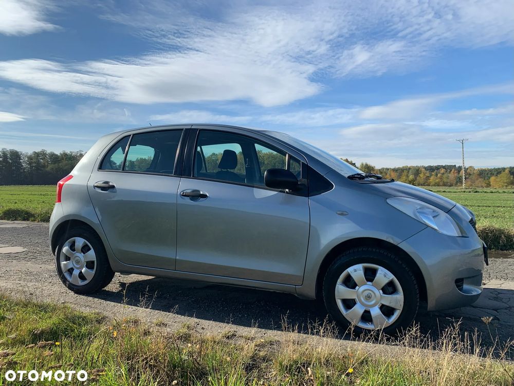 Toyota Yaris 1.0 Luna - 1
