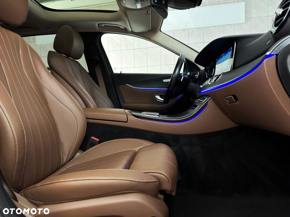 Mercedes-Benz Klasa E 220 d 4-Matic Avantgarde - 17