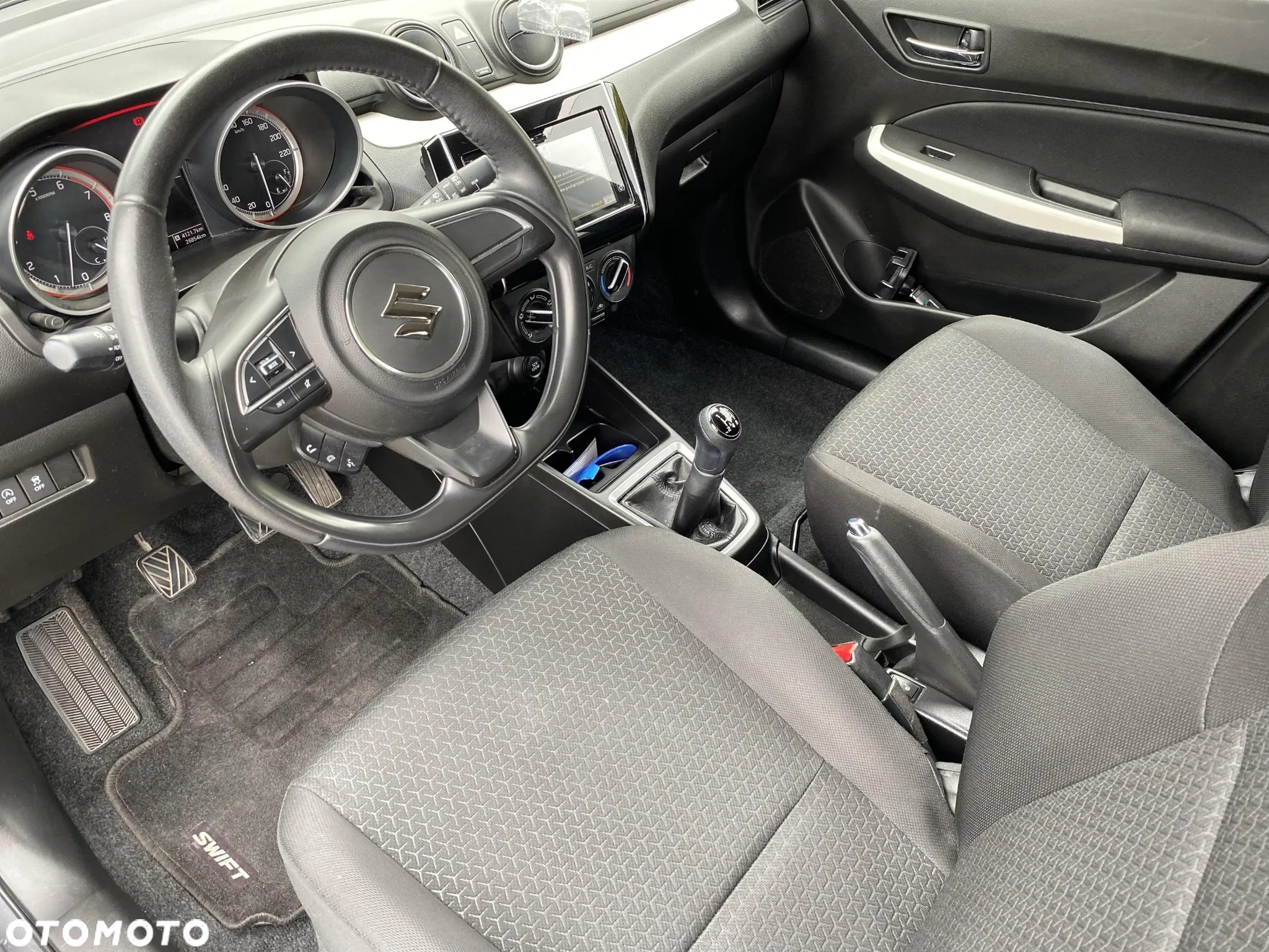 Suzuki Swift 1.2 SHVS Premium Plus - 9