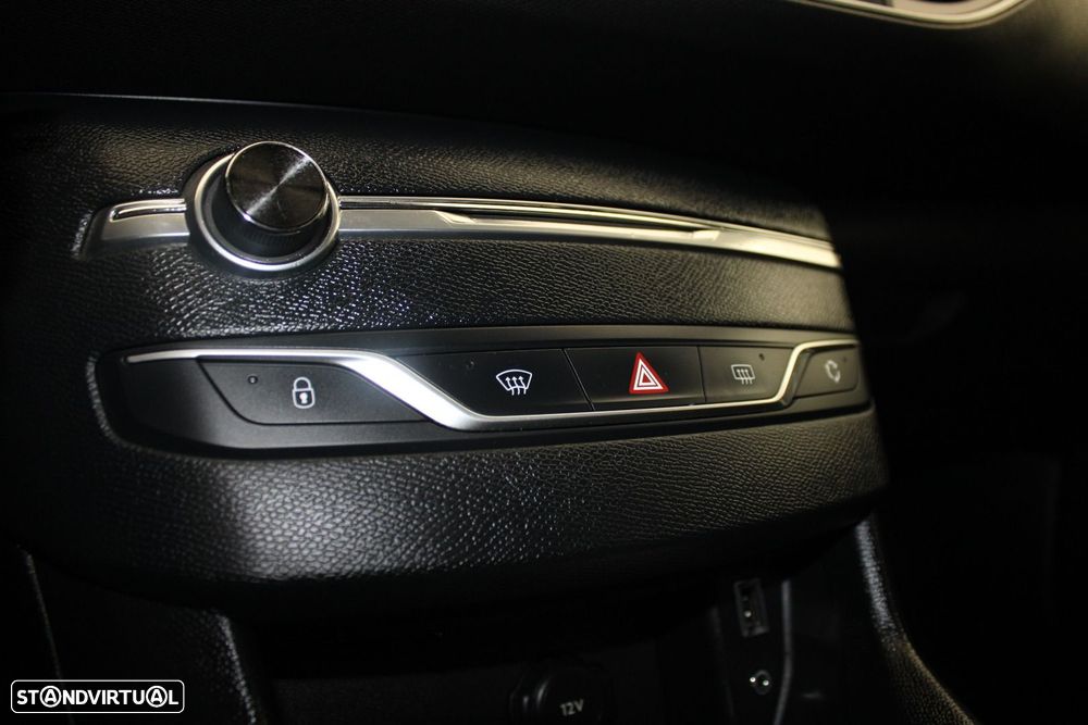 Peugeot 308 1.2 PureTech Business Line - 19