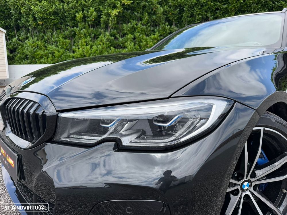 BMW 330 - 24