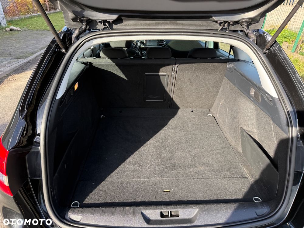 Peugeot 308 SW 1.6 BlueHDi Allure S&S EAT6 - 12