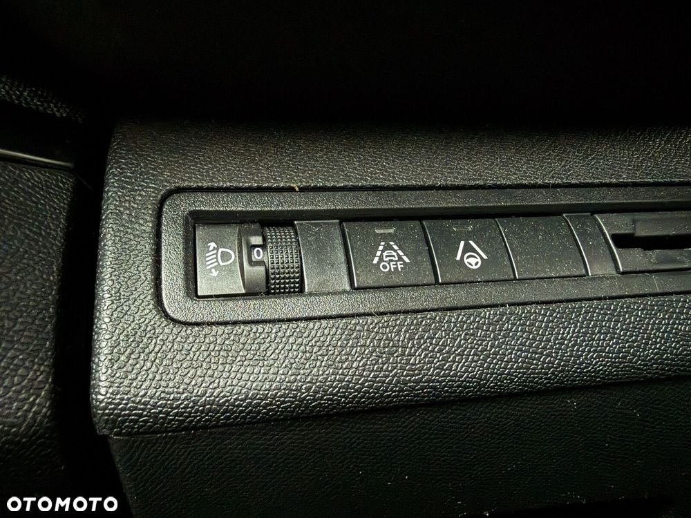 Peugeot 5008 1.2 PureTech Allure S&S EAT8 - 15