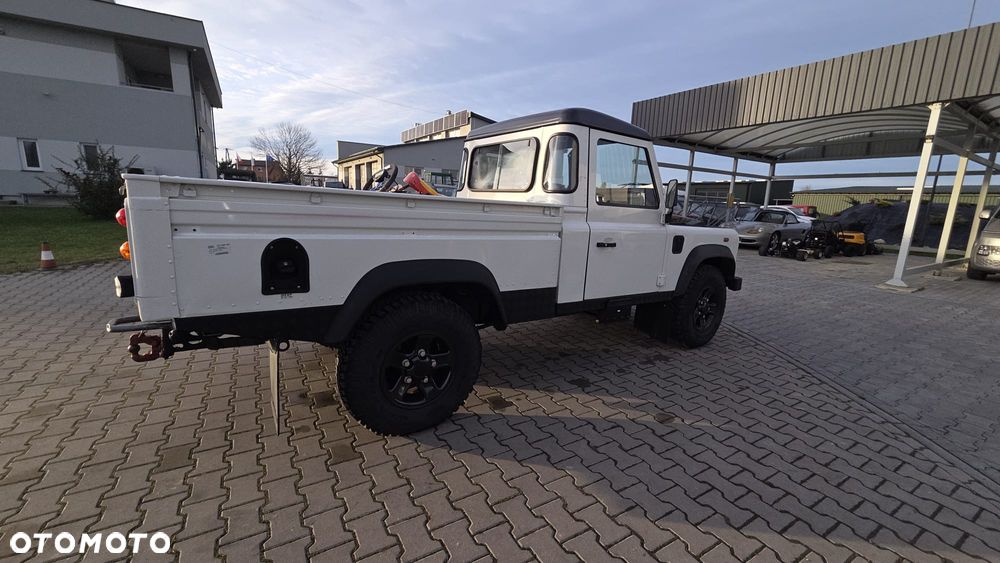 Land Rover Defender 110 Hard Top E - 5