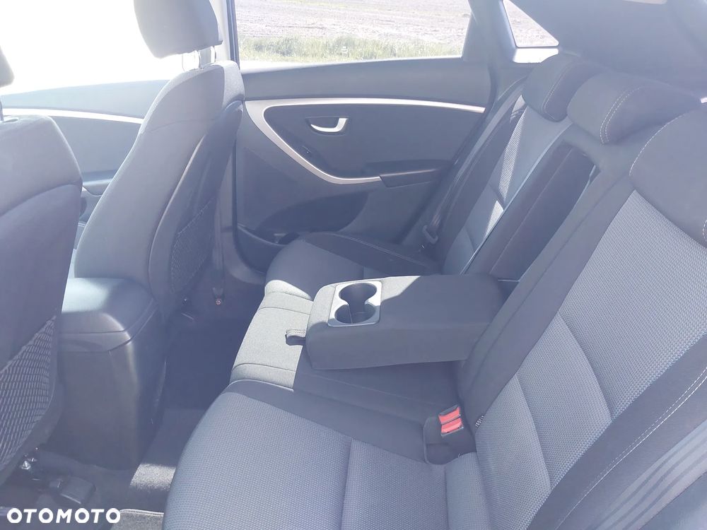 Hyundai i30 1.4 Style - 12