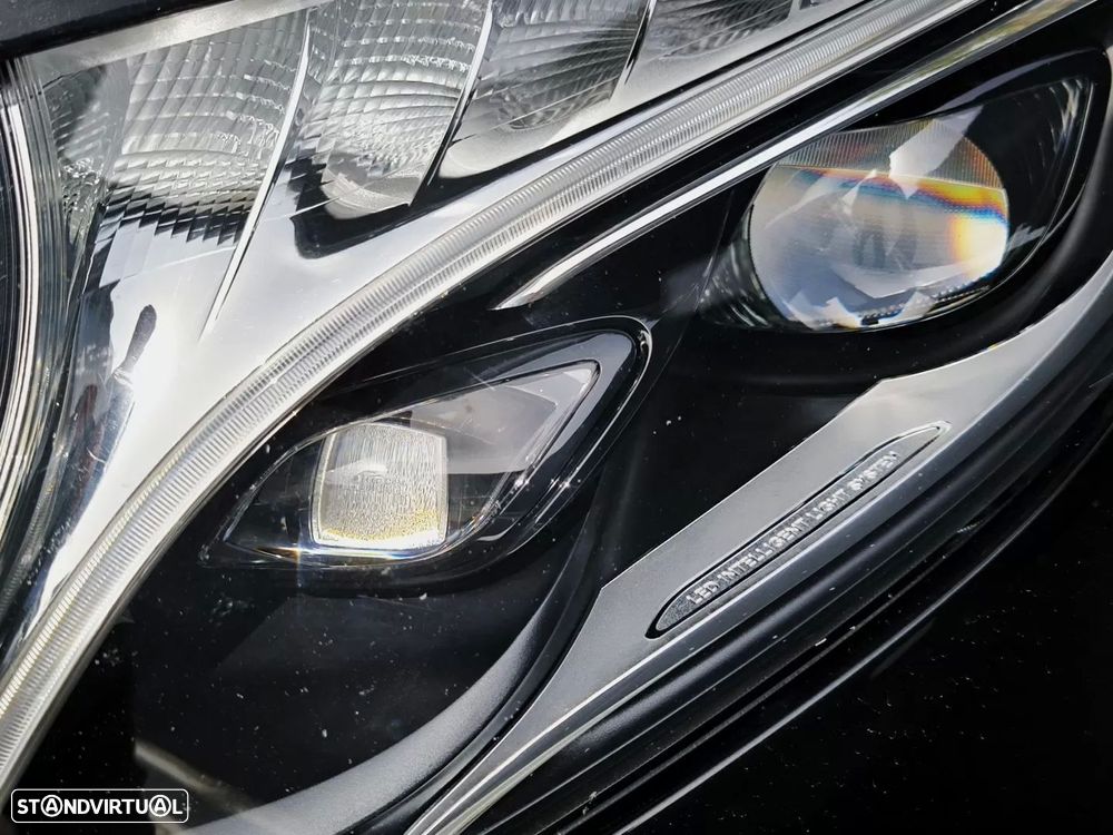 Mercedes-Benz Vito Tourer Extra-Longa Aut. SELECT - 31