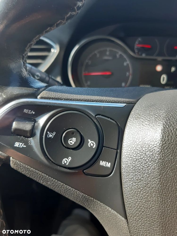 Opel Grandland X 1.2 T GPF Innovation S&S - 18