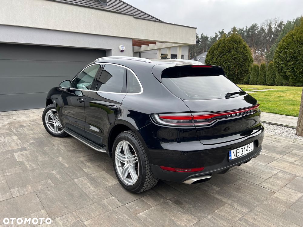 Porsche Macan - 1