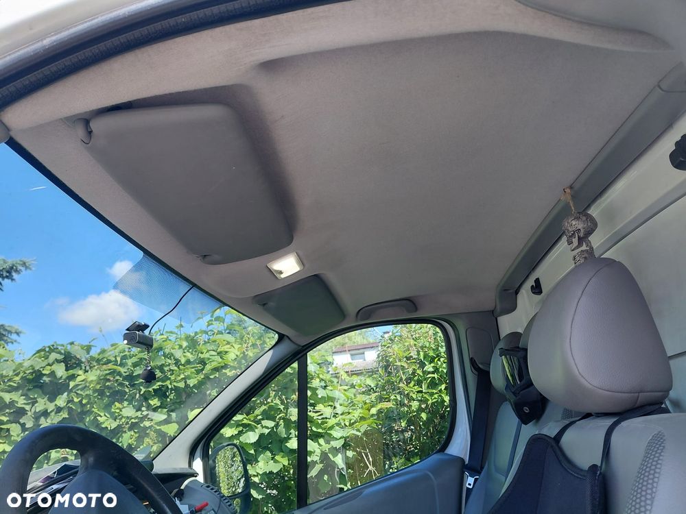 Opel Vivaro - 9