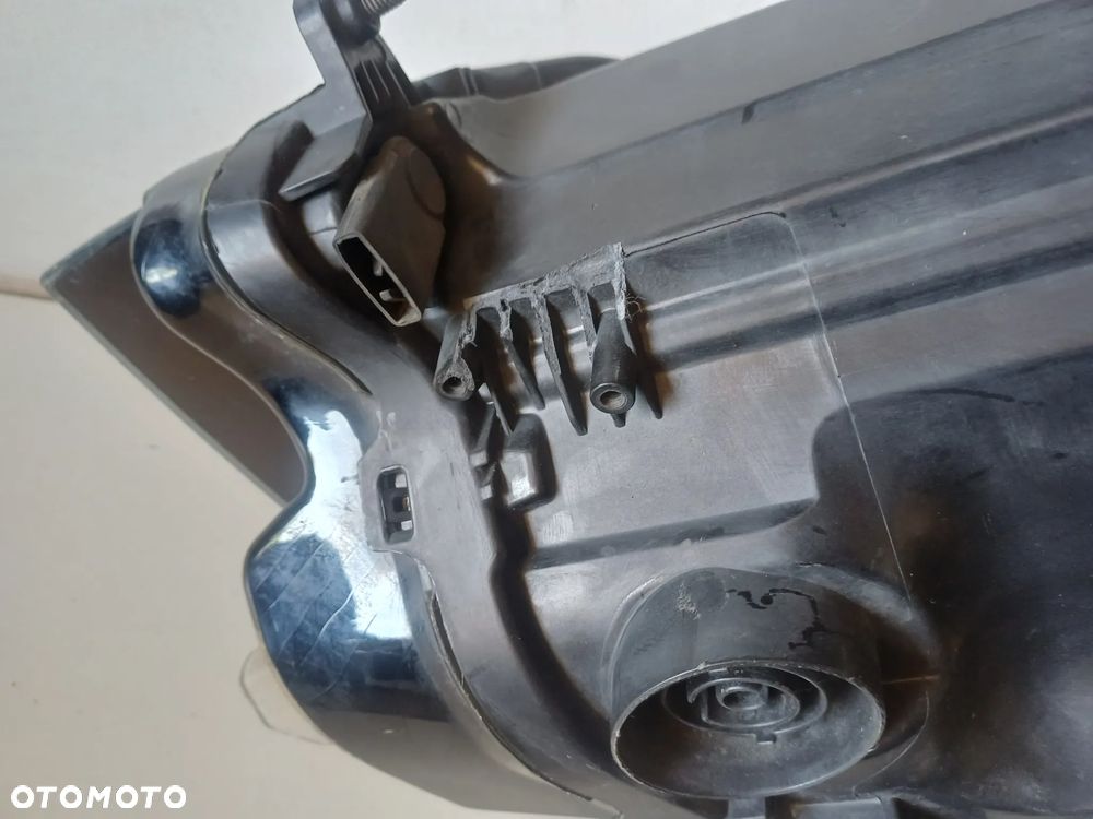 lampa prawy przod VW SPORTSVAN LIFT 2017 EUROPA - 12