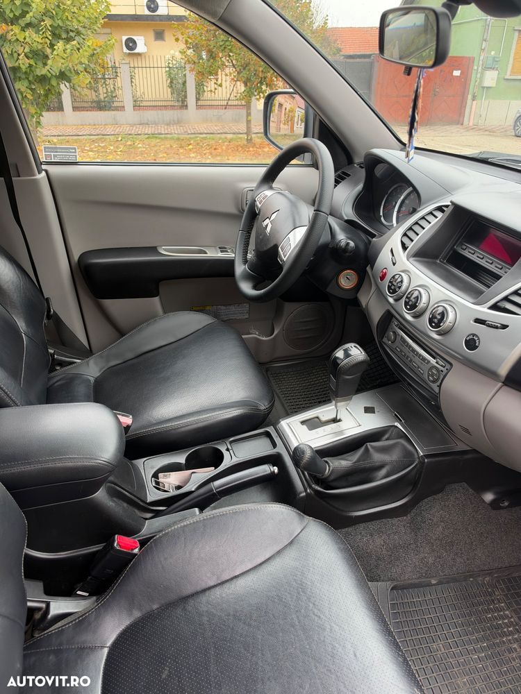 Mitsubishi L200 - 9