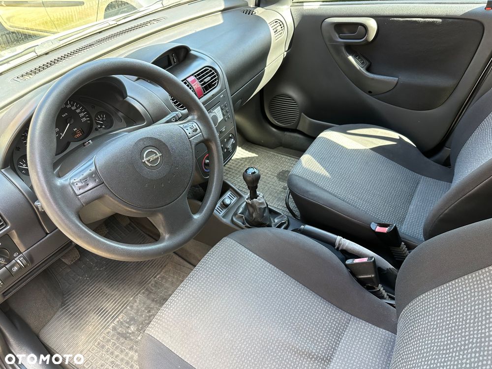 Opel Corsa - 3