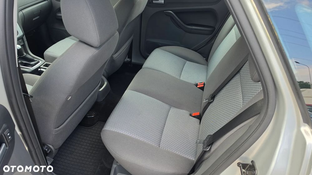 Ford Focus 1.8 Trend - 9