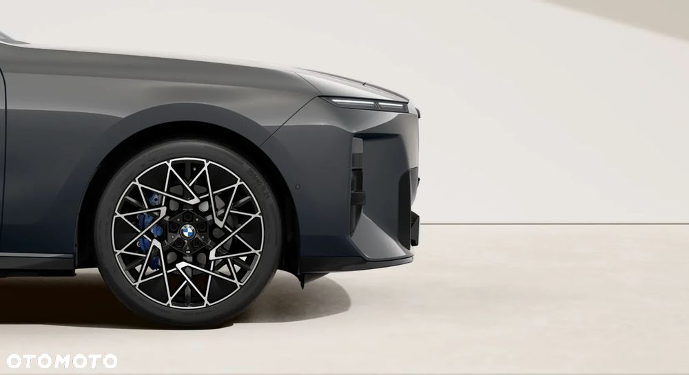 BMW Seria 7 - 11