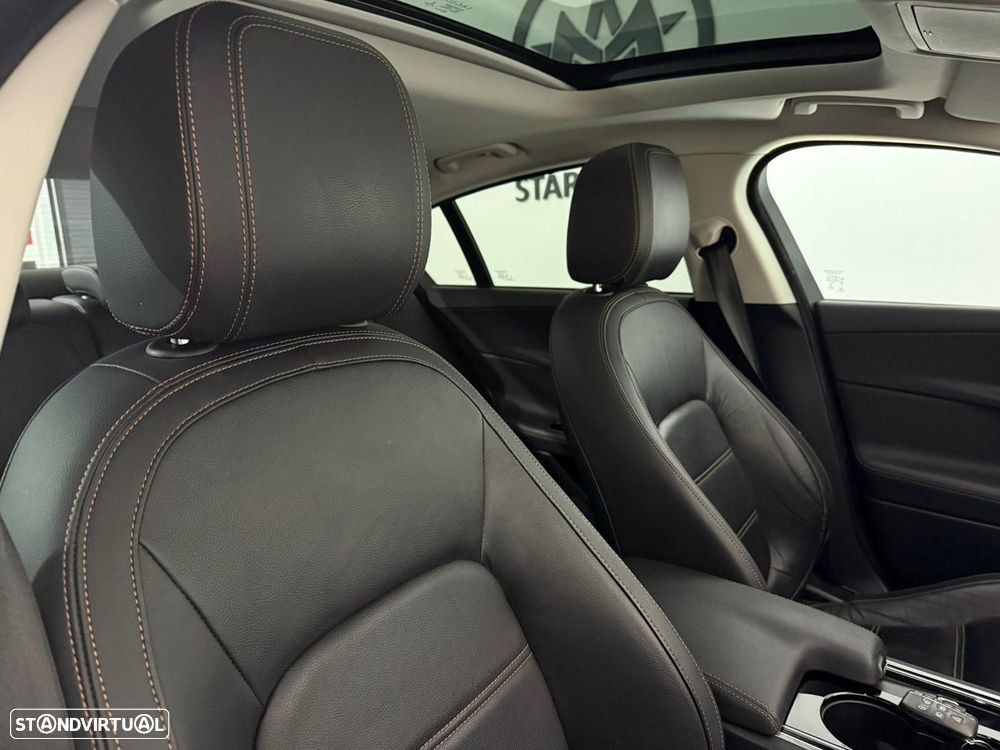 Jaguar XE 2.0 D Portfolio Aut. - 33
