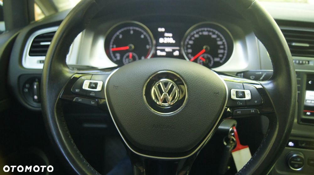 Volkswagen Golf 1.6 TDI BlueMotion Comfortline - 25