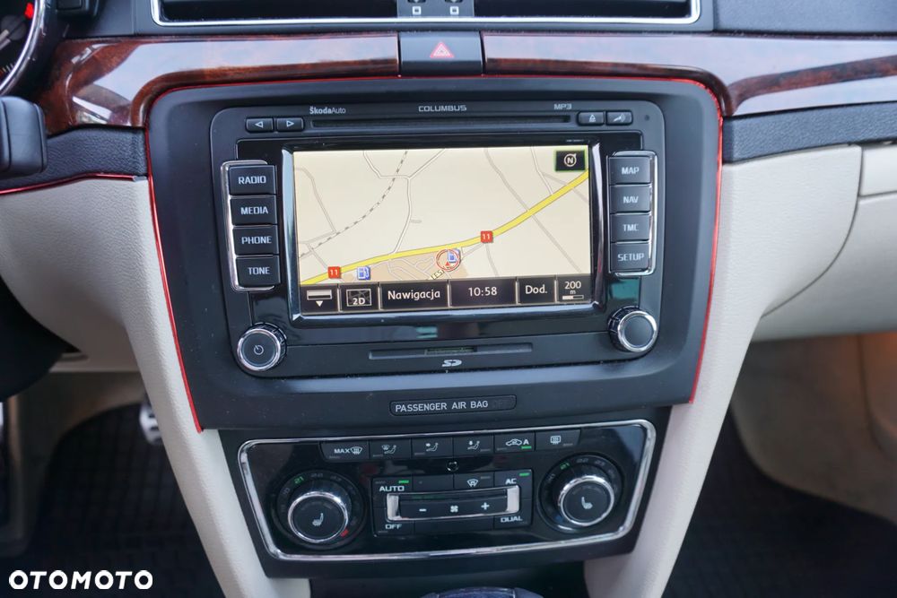 Skoda Superb 2.0 TSI L&K DSG - 23