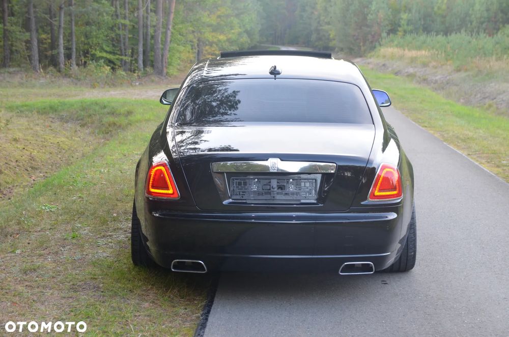 Rolls-Royce Ghost Standard - 12