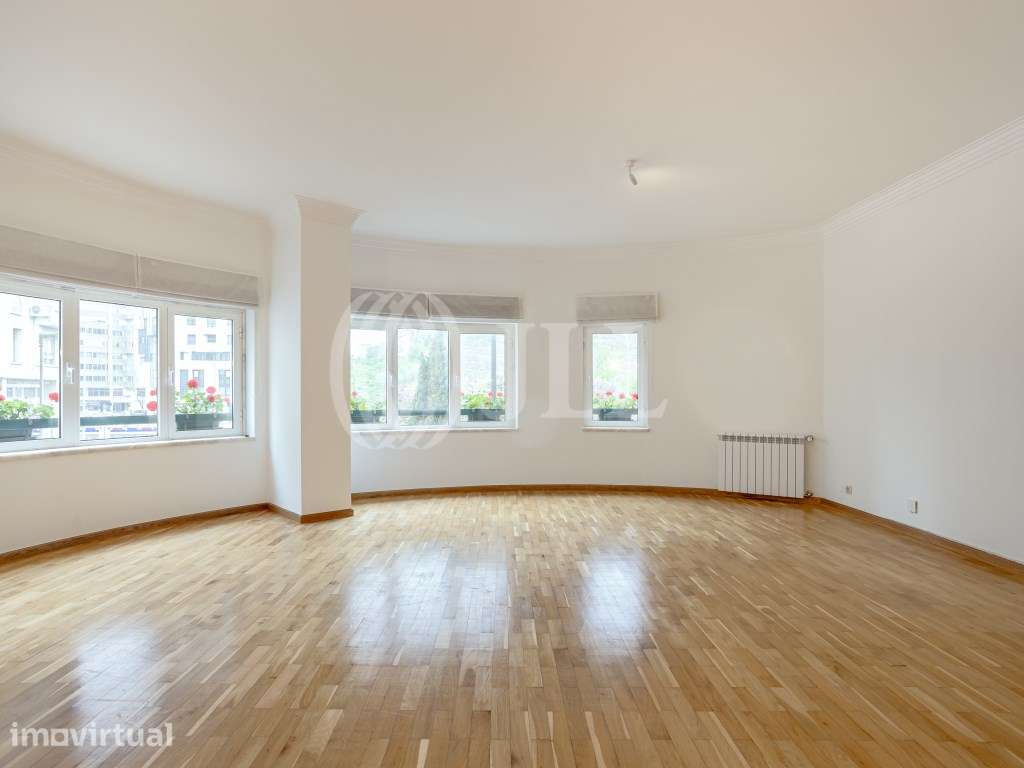 Apartamento T3 com garagem no Areeiro, em Lisboa - Grande imagem: 5/32