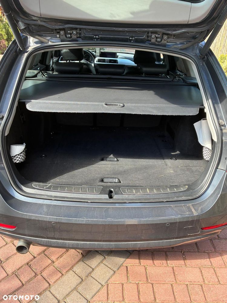 BMW Seria 3 318d - 16