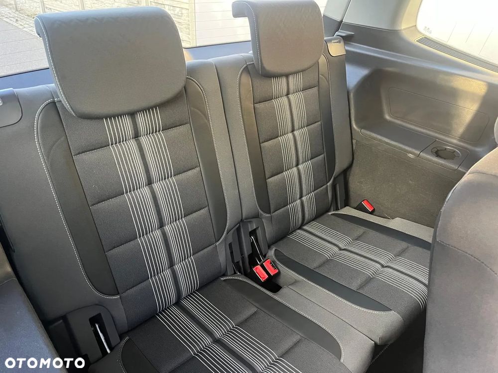 Volkswagen Touran 1.6 TDI DPF MATCH - 21