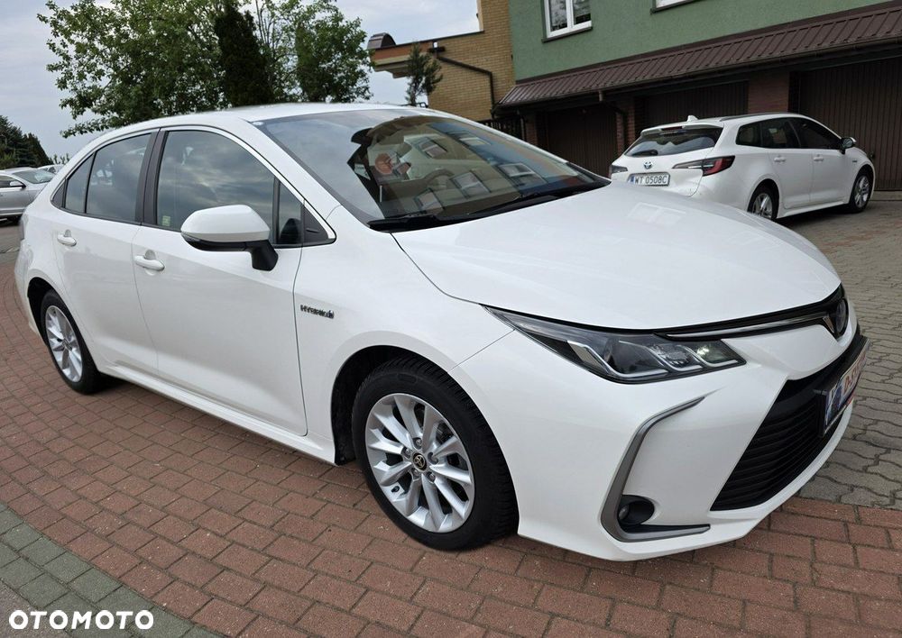 Toyota Corolla 1.8 Hybrid Comfort - 17