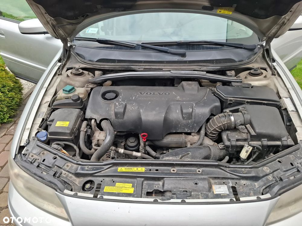 Volvo V70 2.4D - 18