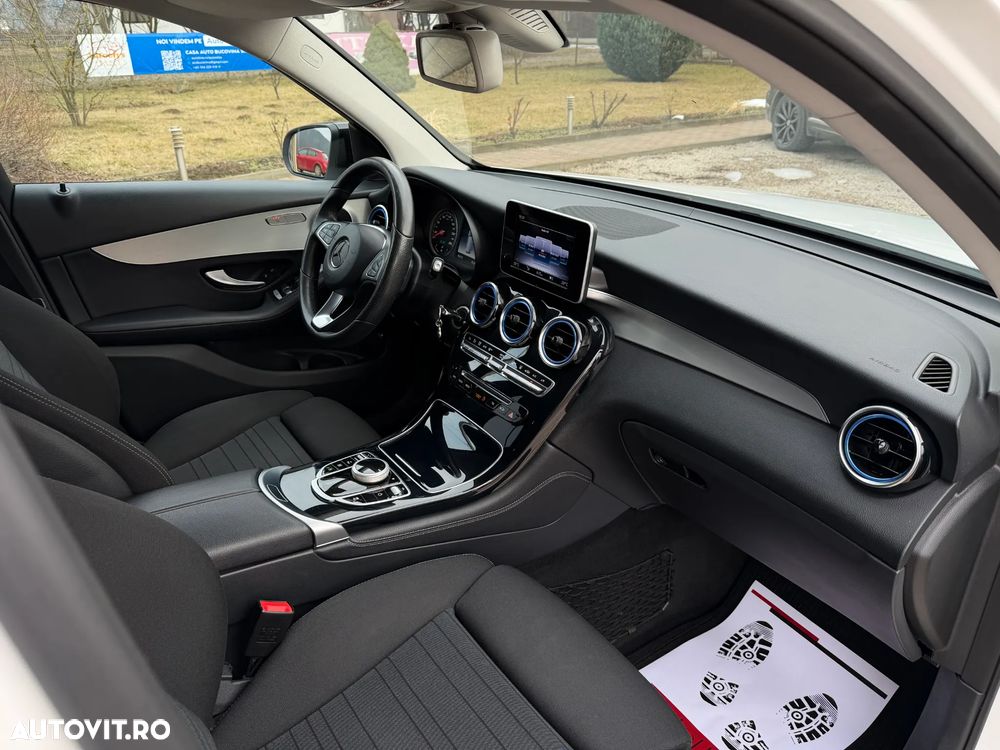Mercedes-Benz GLC 220 d 4MATIC 9G-TRONIC - 23
