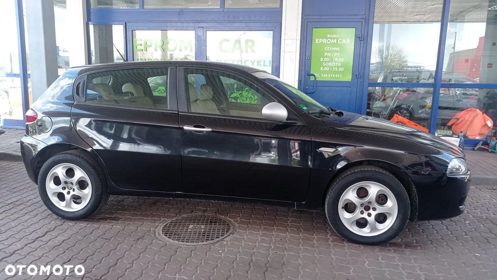 Alfa Romeo 147 - 8