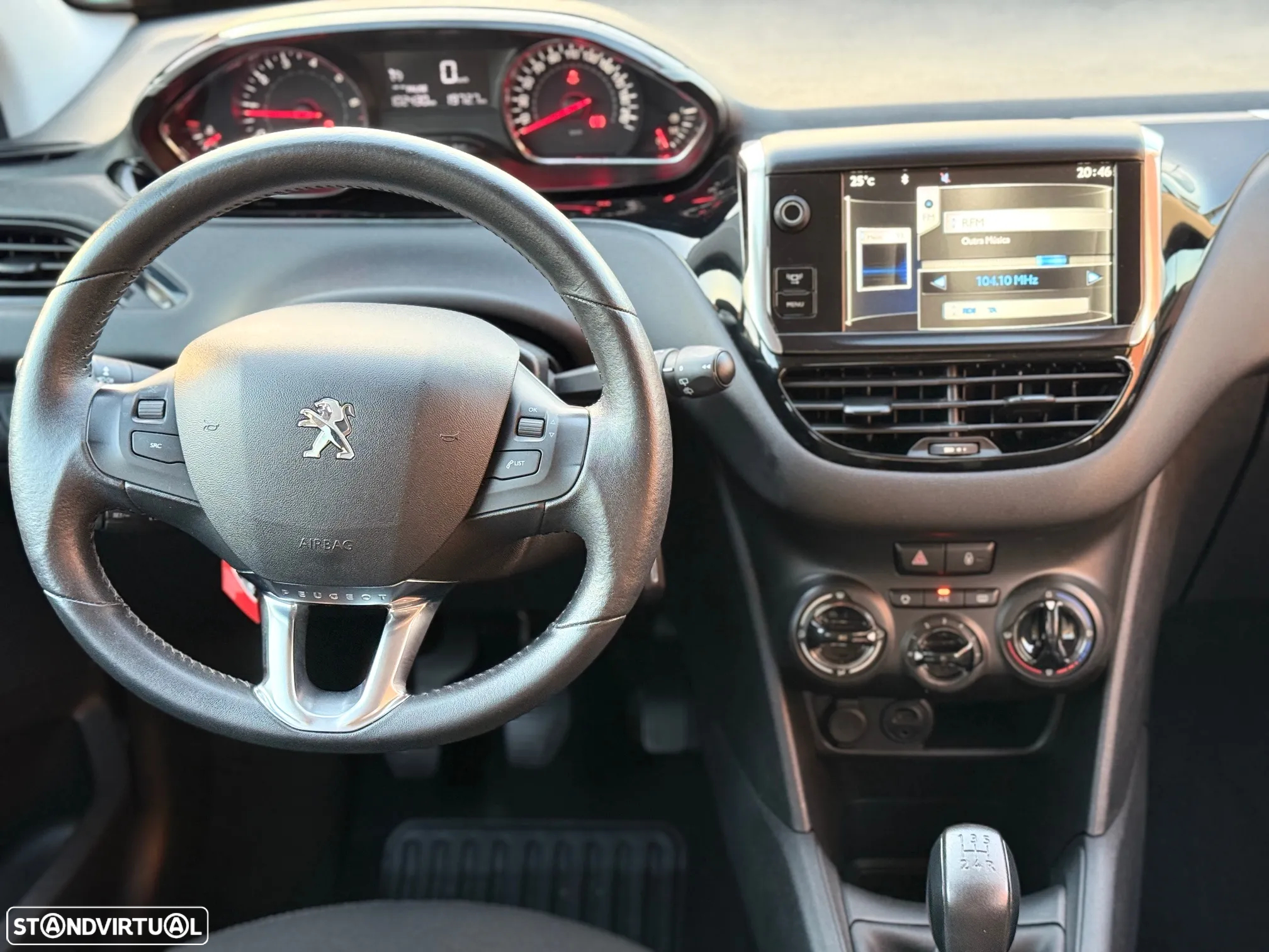 Peugeot 208 1.2 VTi SE Style - 5