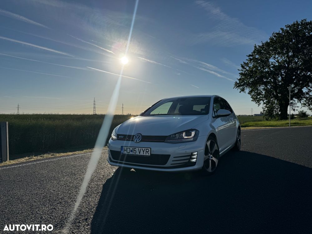 Volkswagen Golf 2.0 TSI BMT GTI - 2
