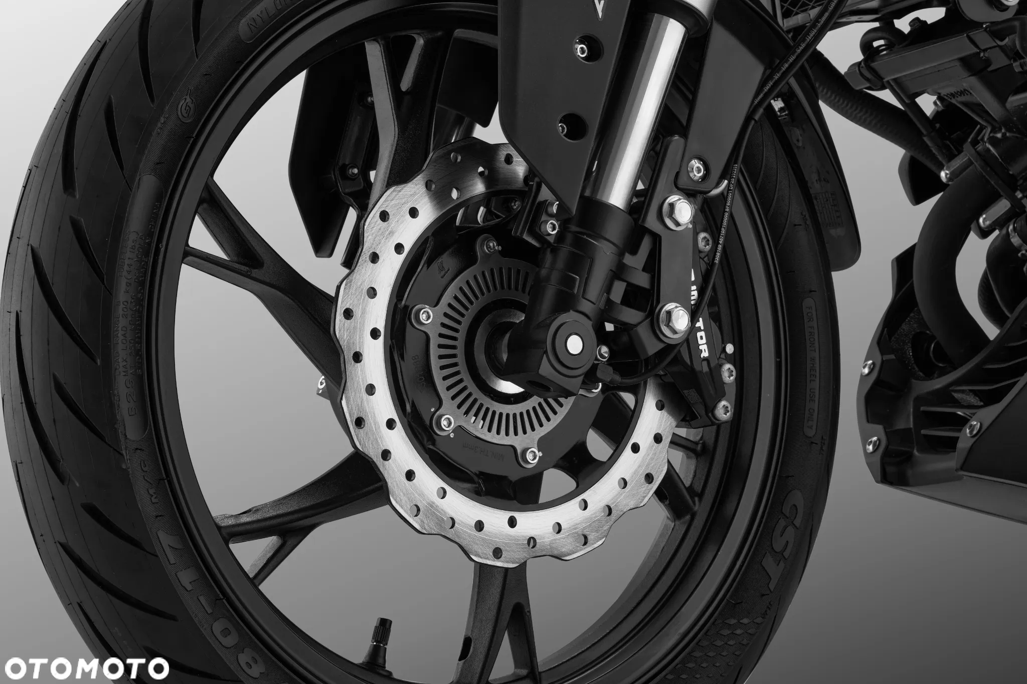 QJMOTOR SRK 125S - 6
