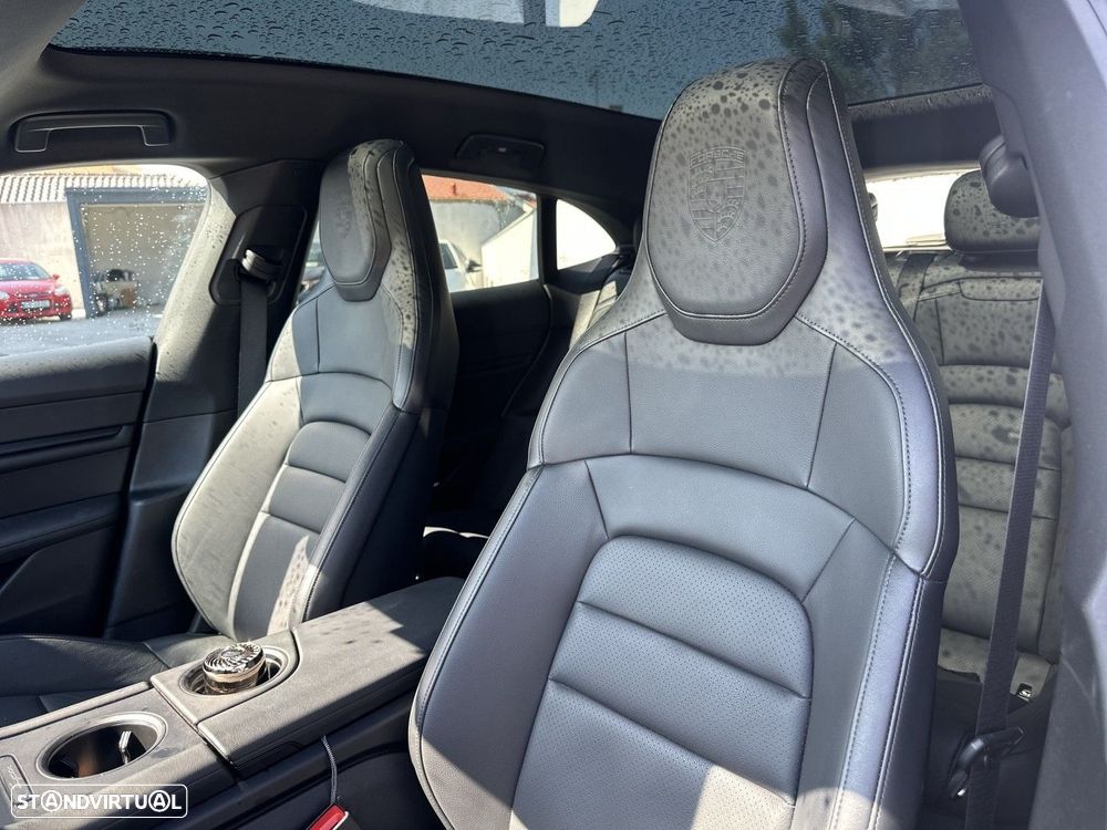 Porsche Taycan Sport Turismo bateria Performance Plus - 22