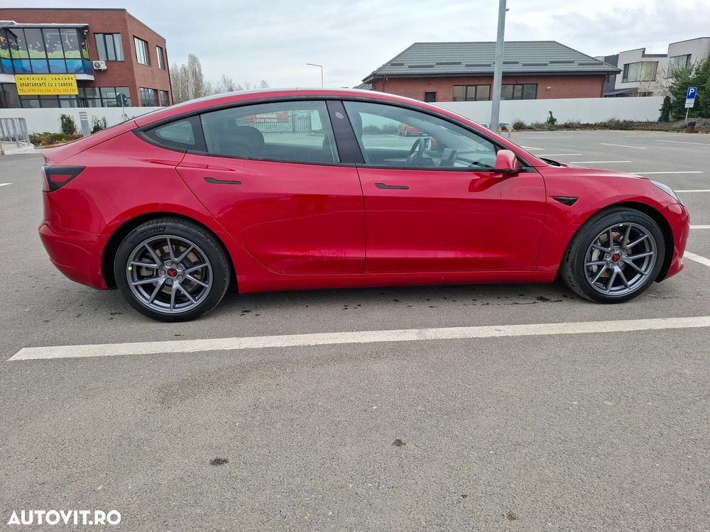 Tesla Model 3 - 11