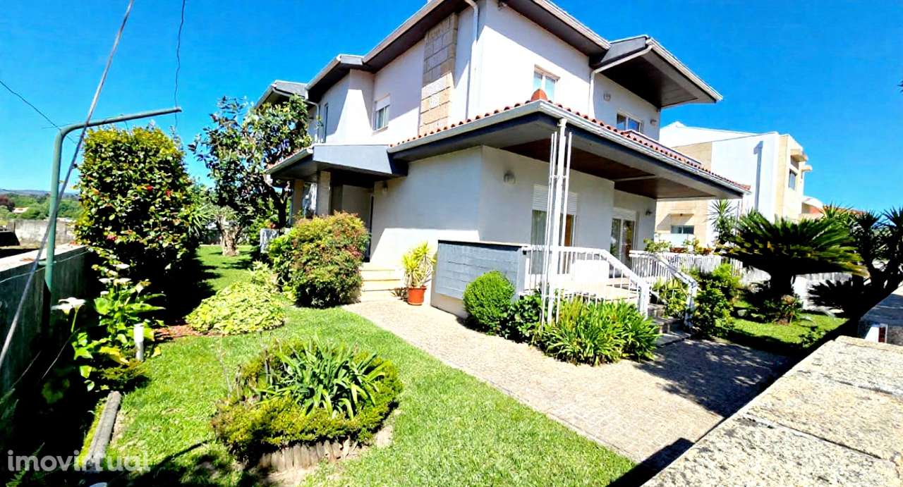 Moradia Independente T3 C / Piscina – Soutelo, Vila Verde - Grande imagem: 2/32