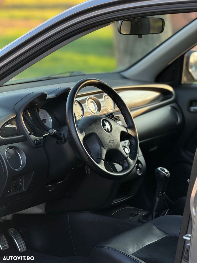 Mitsubishi Outlander 2.0 Turbo 4x4 - 9