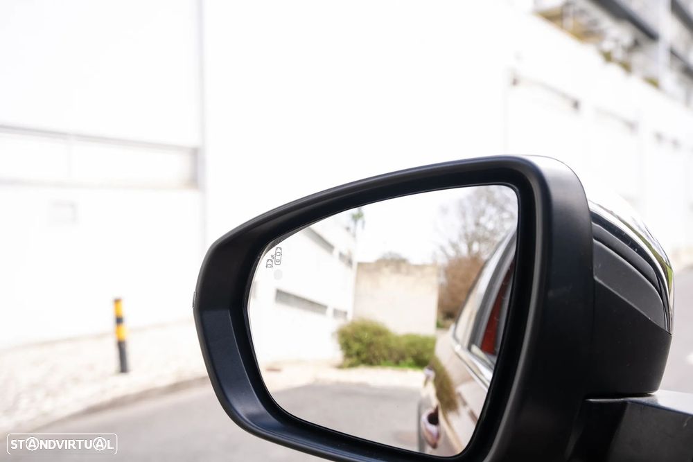 Peugeot 3008 2.0 BlueHDi GT EAT8 - 27