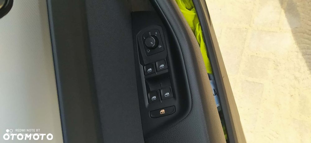 Volkswagen Passat - 20