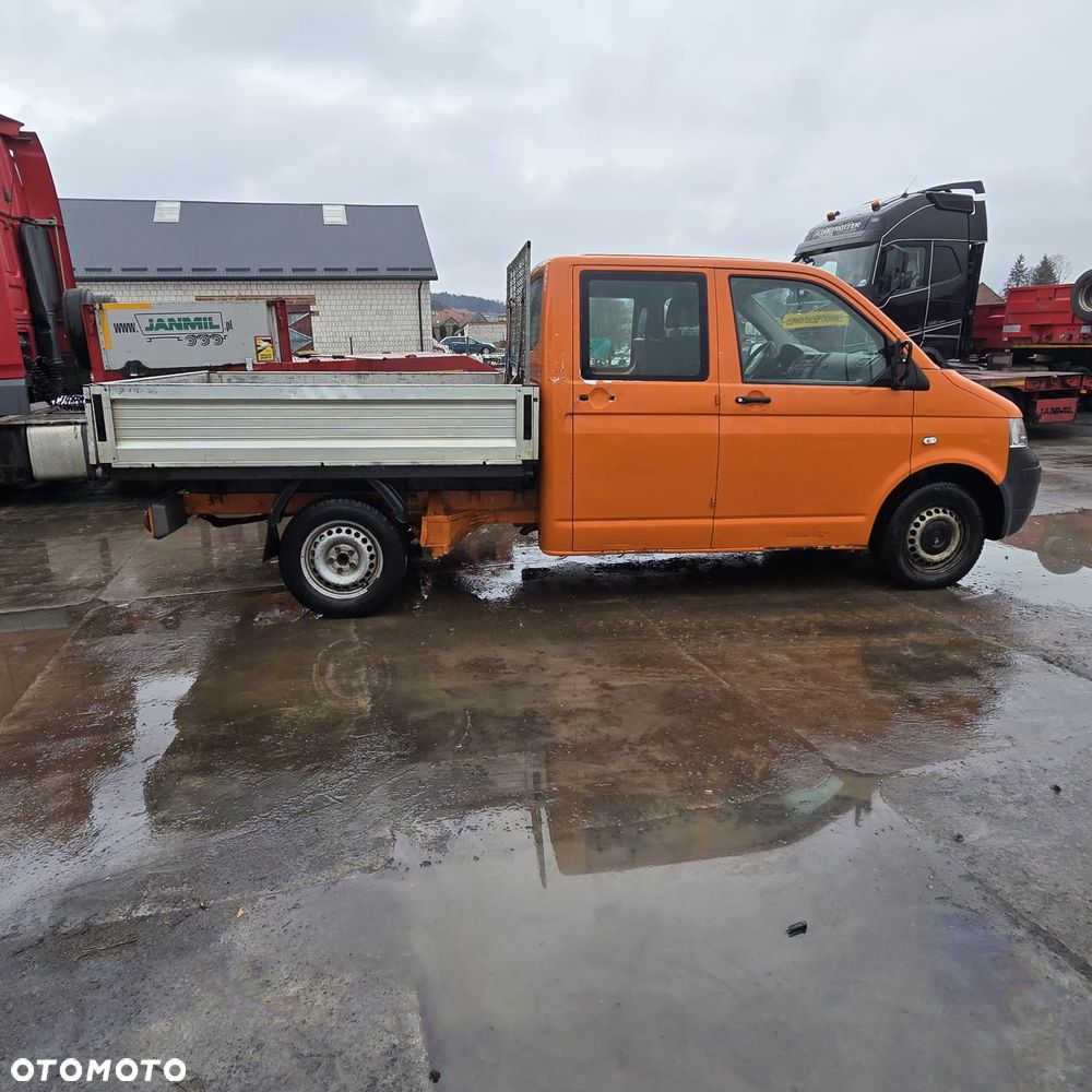 Volkswagen TRANSPORTER T5 - 2