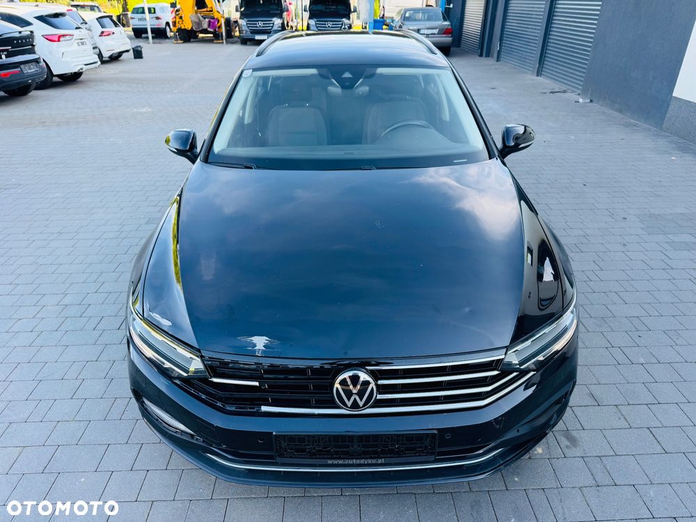 Volkswagen Passat Variant 2.0 TDI SCR DSG Elegance - 3