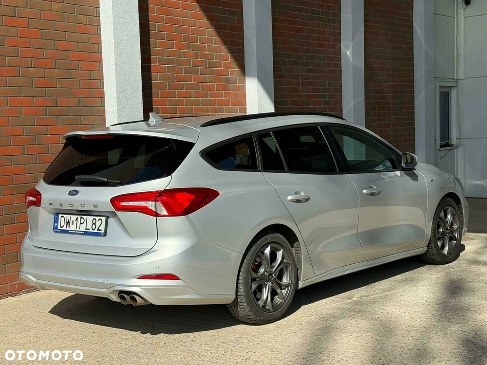 Ford Focus 1.5 EcoBoost ST-Line X - 4