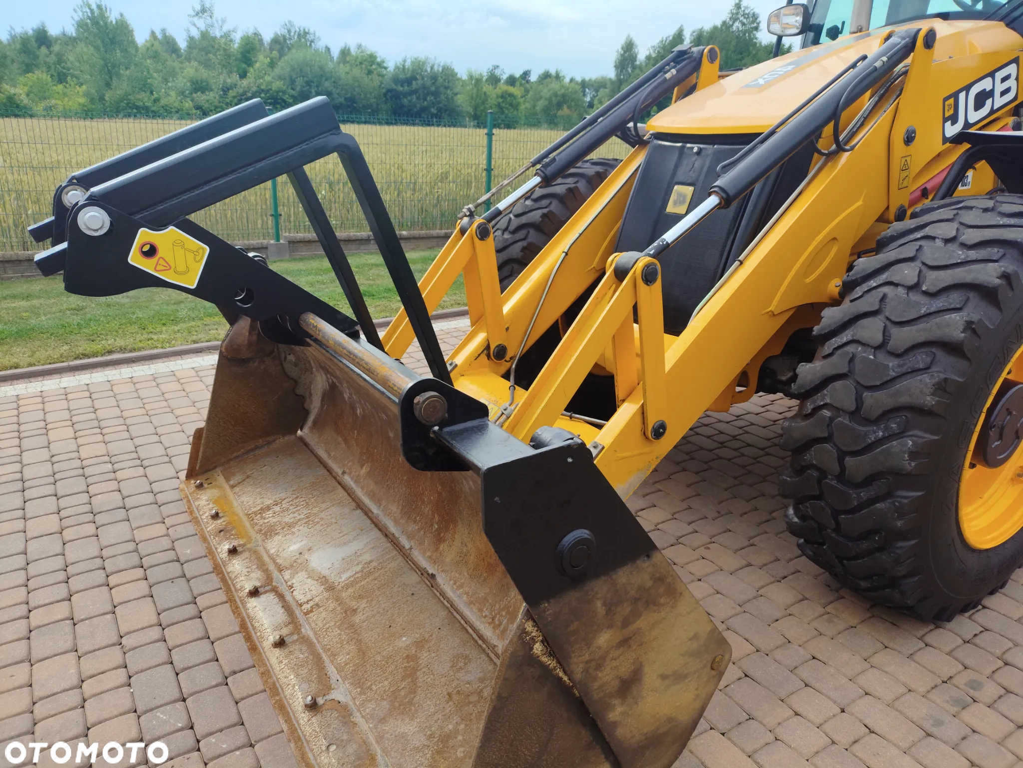 JCB 4CX / RÓWNE KOŁA / TORQUELOCK / POWERSHIFT / SPROWADZONA / - 15
