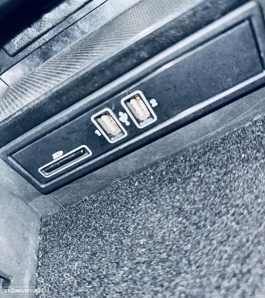 Mercedes-Benz C 300 BlueTEC Hybrid AMG Line - 32