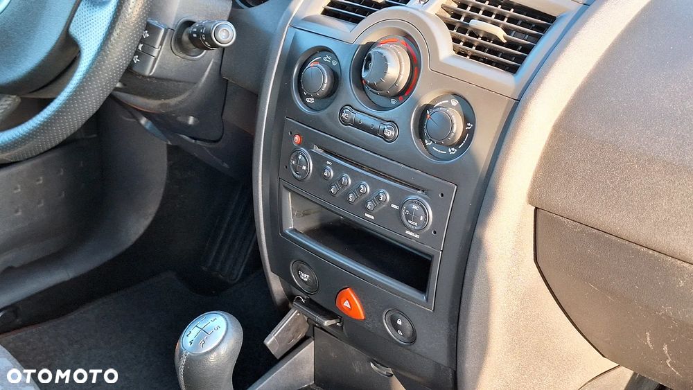 Renault Megane 1.6 16V 100 Authentique - 34