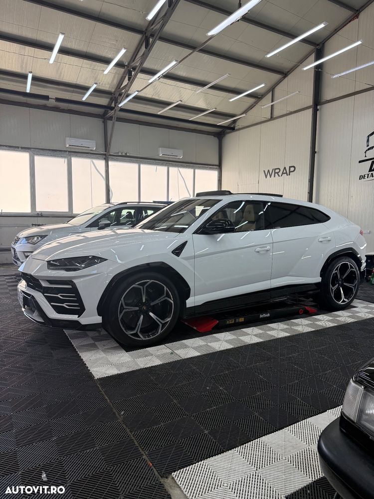 Lamborghini URUS - 3