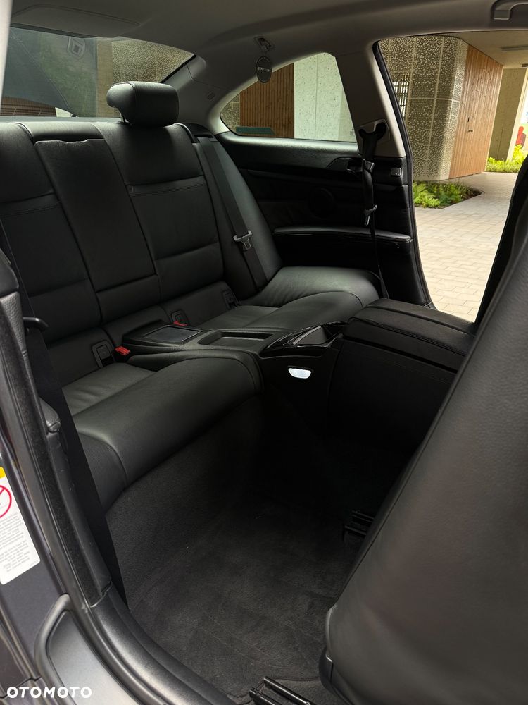 BMW Seria 3 320i Coupe - 6