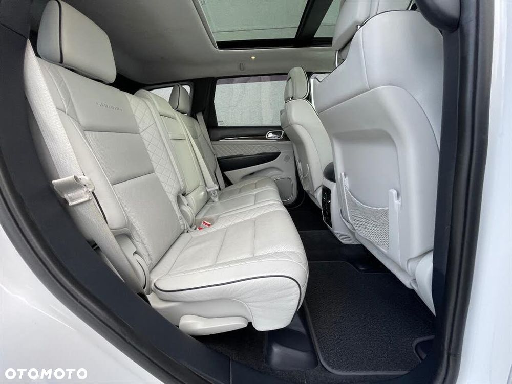 Jeep Grand Cherokee 5.7 V8 HEMI Summit - 12
