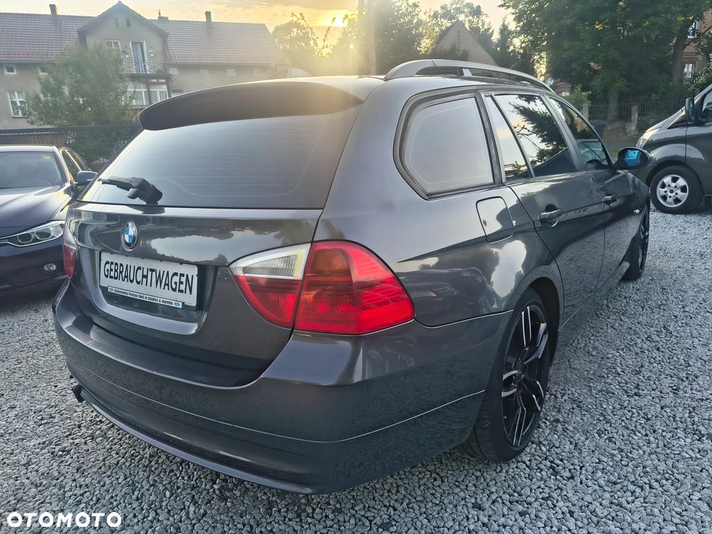 BMW Seria 3 320d Edition Sport - 6