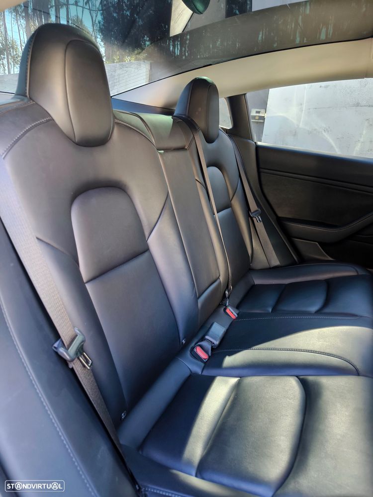 Tesla Model 3 Long Range AWD Dual Motor — fotografia 13
