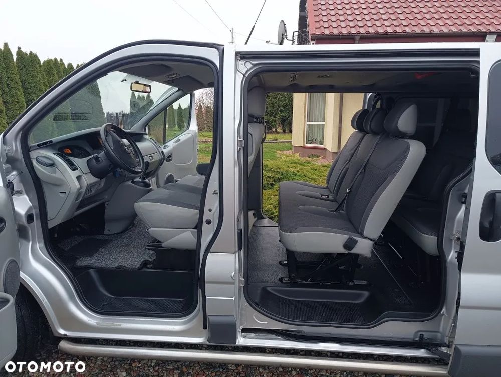 Opel Vivaro - 8